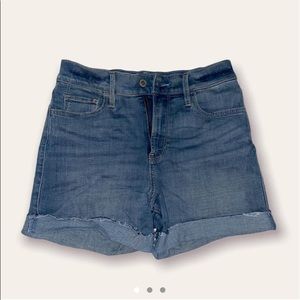 hollister medium wash denim shorts high 5” mom shorts size 3/26